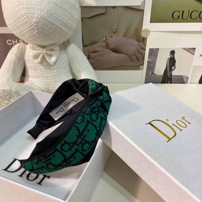 CHRISTIAN DIOR